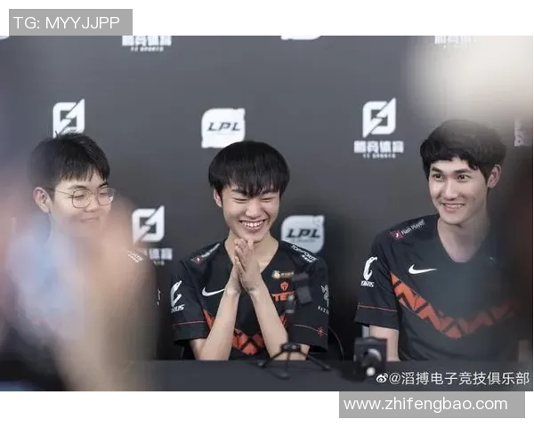 RNG在大师赛积分榜上以71分稳居第一位置展现强劲实力