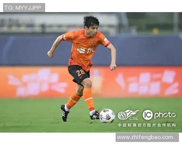 武汉网球队边路渗透战术解析与深度剖析网球比赛中的关键策略 武汉网球队边路渗透战术解析与深度剖析网球比赛中的关键策略